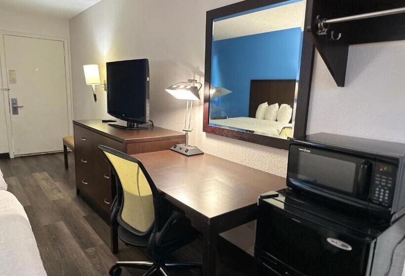 فندق American Inn & Suites Bishop Airport Flint