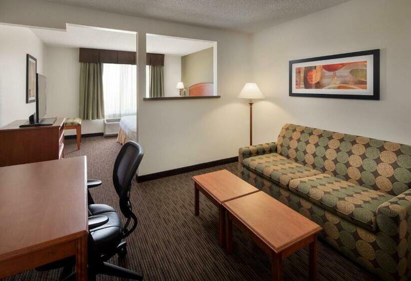 فندق Spark By Hilton Denver International Airport