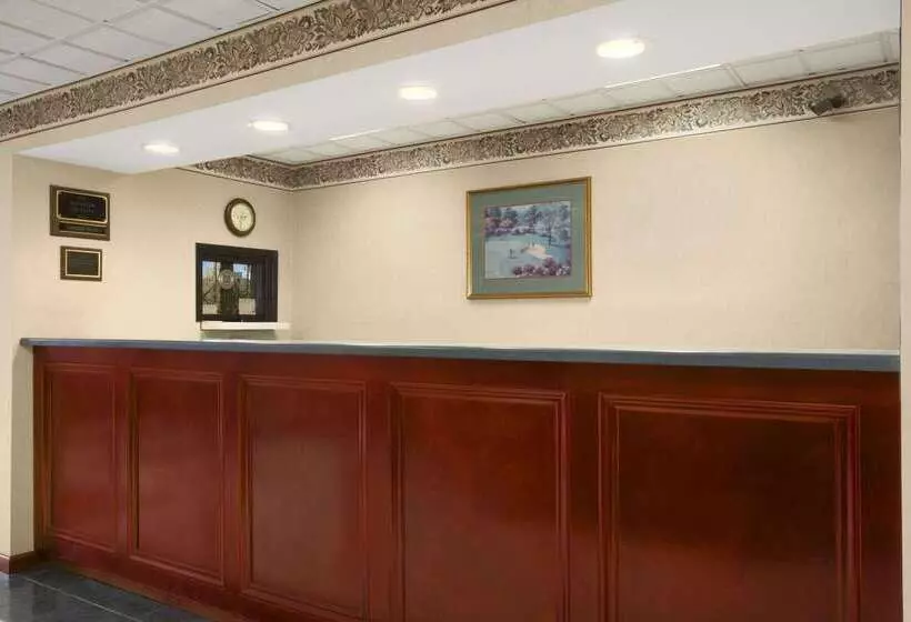 فندق Days Inn By Wyndham Lexington Columbia