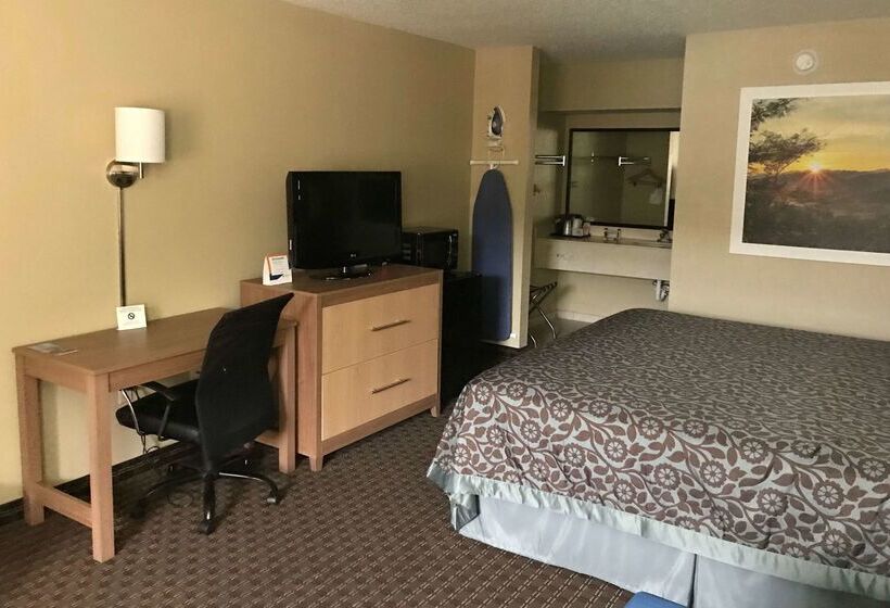 Отель Days Inn By Wyndham Lexington Columbia