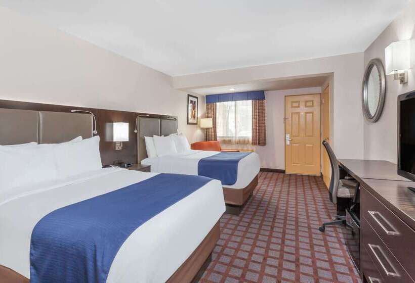 Отель Days Inn By Wyndham Woodbury Long Island