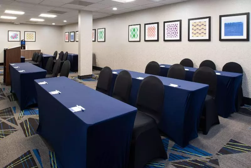 فندق Holiday Inn Express Los Angeles Downtown West By Ihg