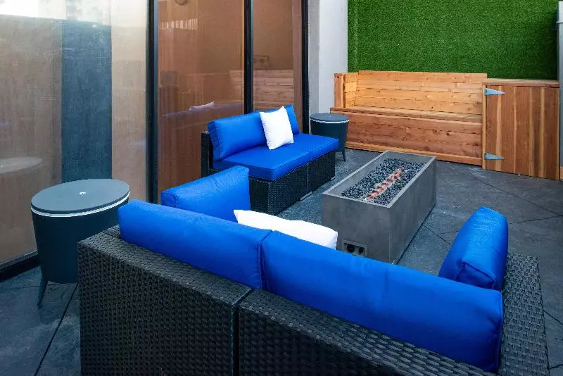 فندق Holiday Inn Express Los Angeles Downtown West By Ihg