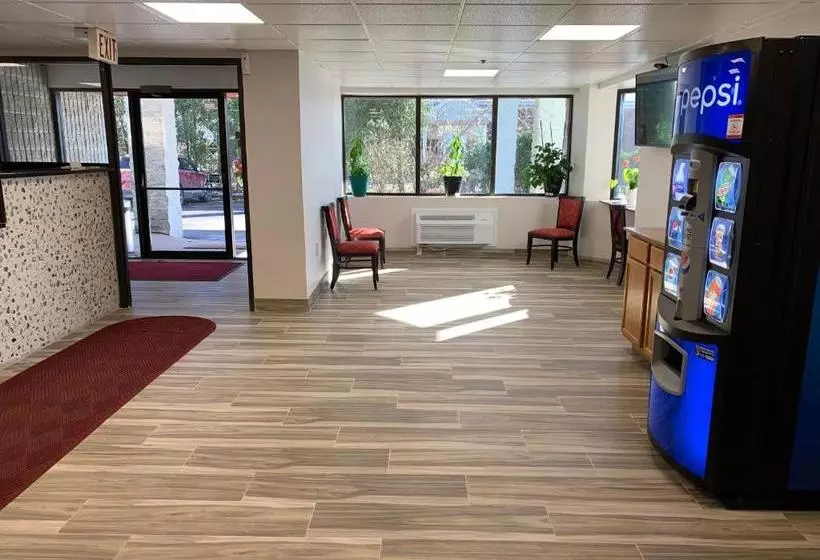 酒店 Magnuson East Syracuse