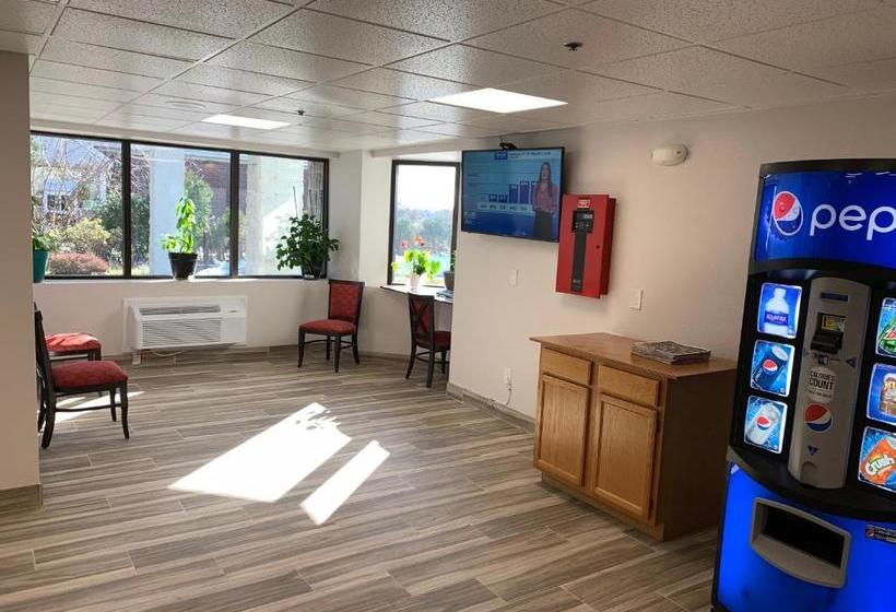 Otel Magnuson  East Syracuse