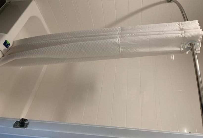 Otel Magnuson  East Syracuse