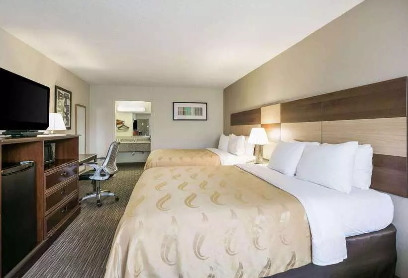 호텔 Quality Inn & Suites Near Lake Eufaula