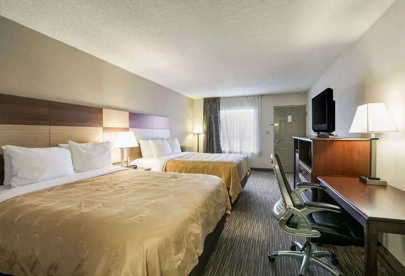 호텔 Quality Inn & Suites Near Lake Eufaula