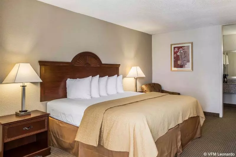 호텔 Quality Inn & Suites Near Lake Eufaula