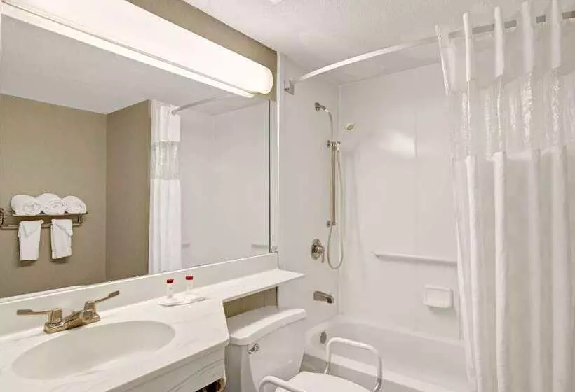 酒店 Ramada By Wyndham Parsippany