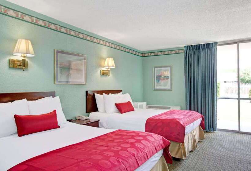 فندق Ramada By Wyndham Parsippany