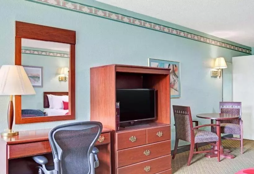 酒店 Ramada By Wyndham Parsippany