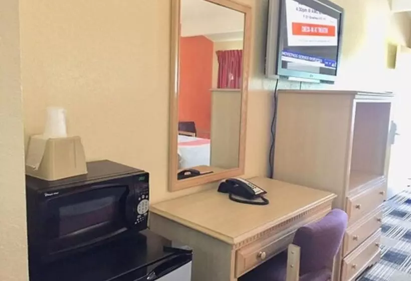 호텔 Red Carpet Inn North Chicago