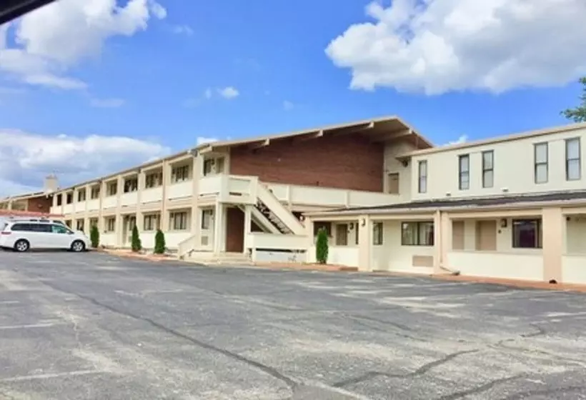 호텔 Red Carpet Inn North Chicago