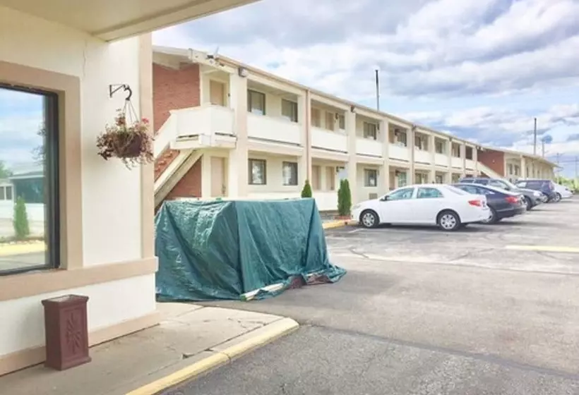 호텔 Red Carpet Inn North Chicago