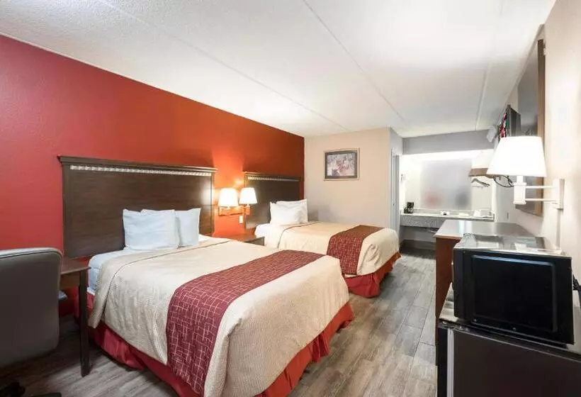 בית מלון כפרי Red Roof Inn Jackson Downtown Fairgrounds