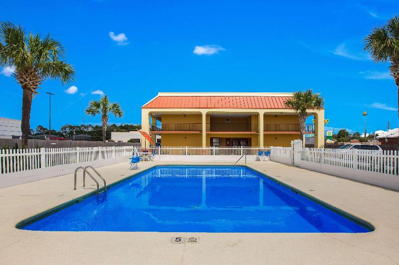 فندق Red Roof Inn Tifton