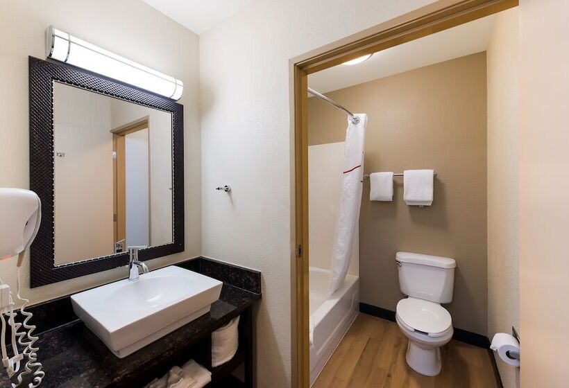 هتل Red Roof Inn Plus+ Columbus Downtown Convention Center