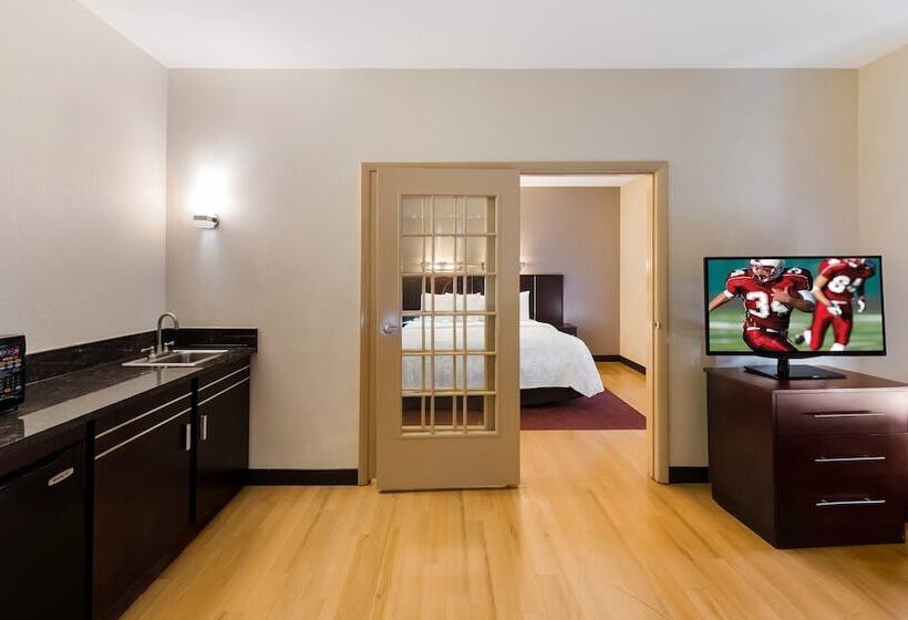 هتل Red Roof Inn Plus+ Columbus Downtown Convention Center