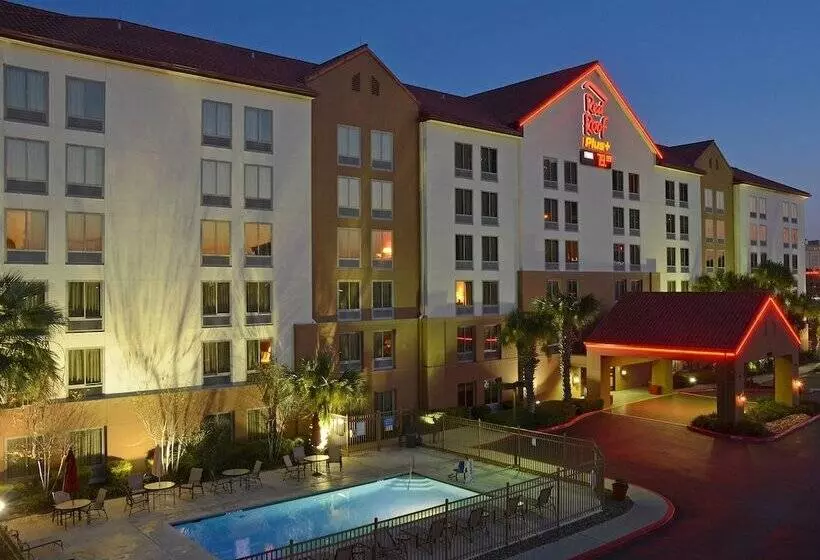 בית מלון כפרי Red Roof Inn Plus+ San Antonio Downtown   Riverwalk