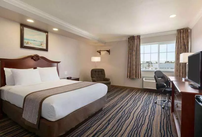 汽车旅馆 Days Inn By Wyndham Eureka Ca