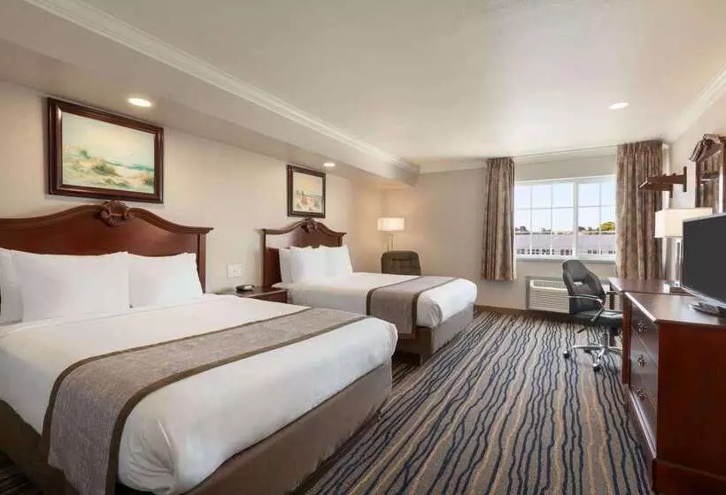 汽车旅馆 Days Inn By Wyndham Eureka Ca