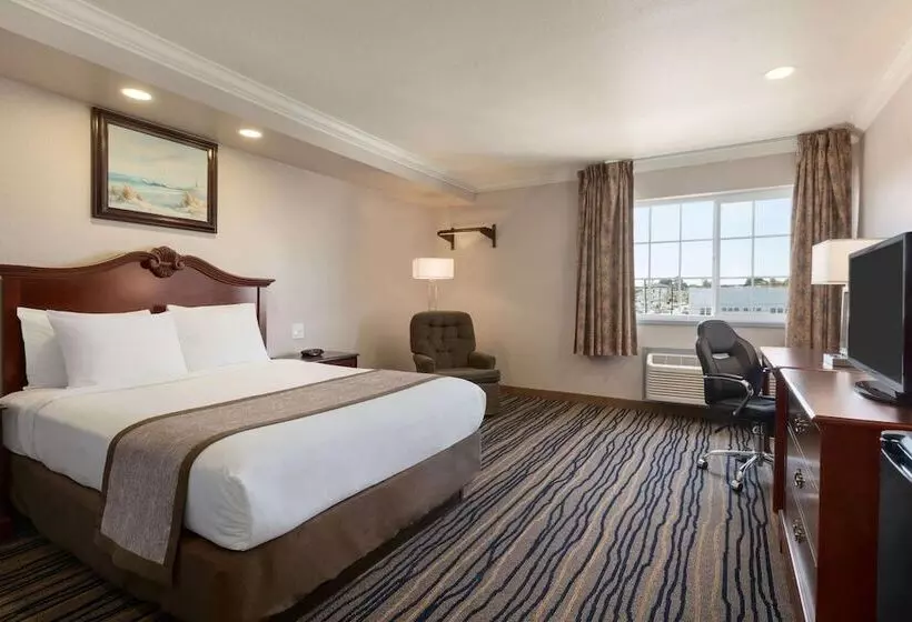 モーテル Days Inn By Wyndham Eureka Ca