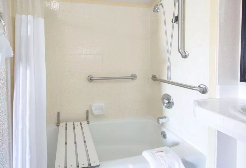 モーテル Days Inn By Wyndham Eureka Ca