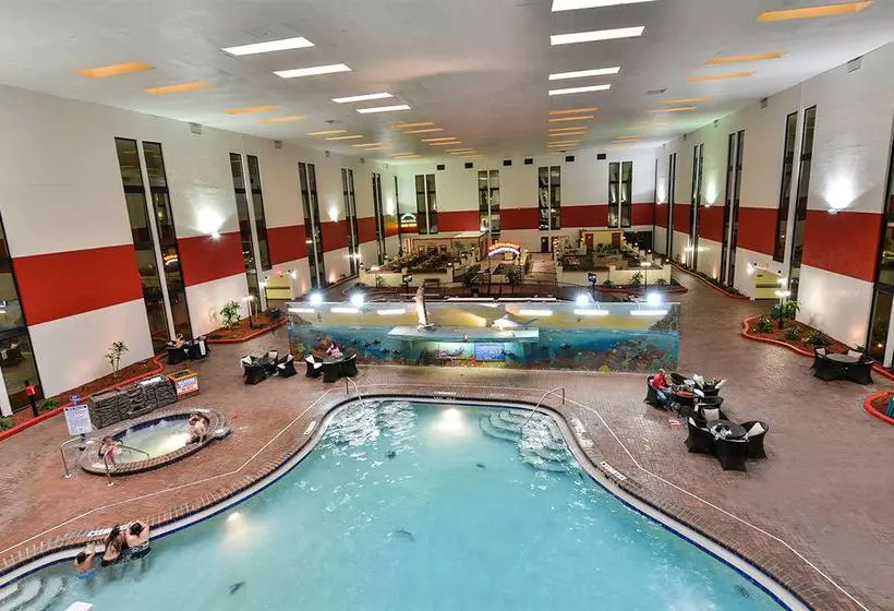 리조트 Magnuson Grand Hotel Maingate West