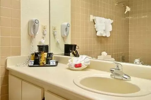 리조트 Magnuson Grand Hotel Maingate West