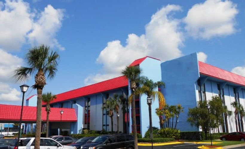 منتجع Magnuson Grand Hotel Maingate West