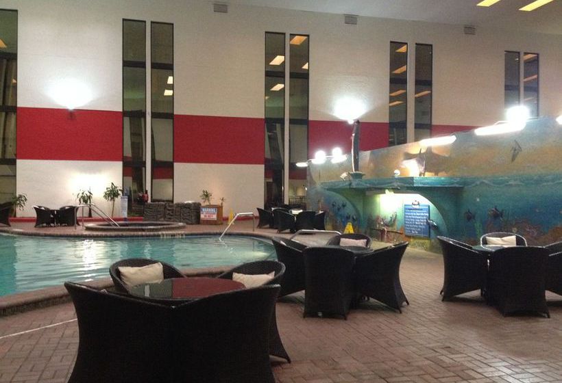 منتجع Magnuson Grand Hotel Maingate West