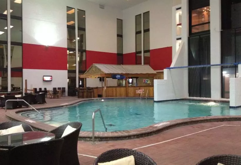 리조트 Magnuson Grand Hotel Maingate West