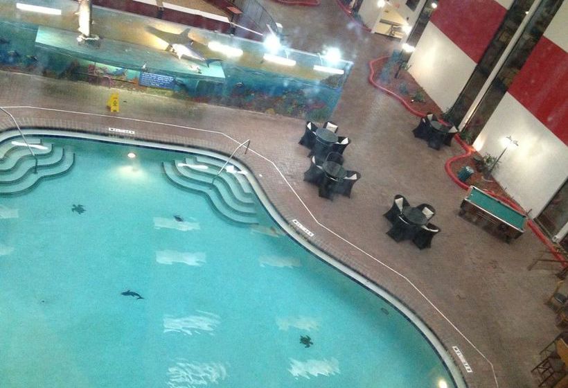 منتجع Magnuson Grand Hotel Maingate West