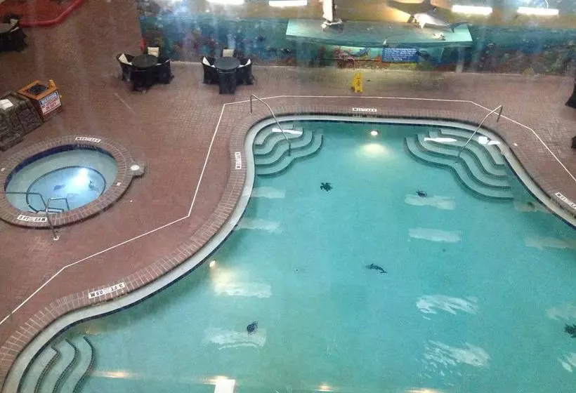 리조트 Magnuson Grand Hotel Maingate West