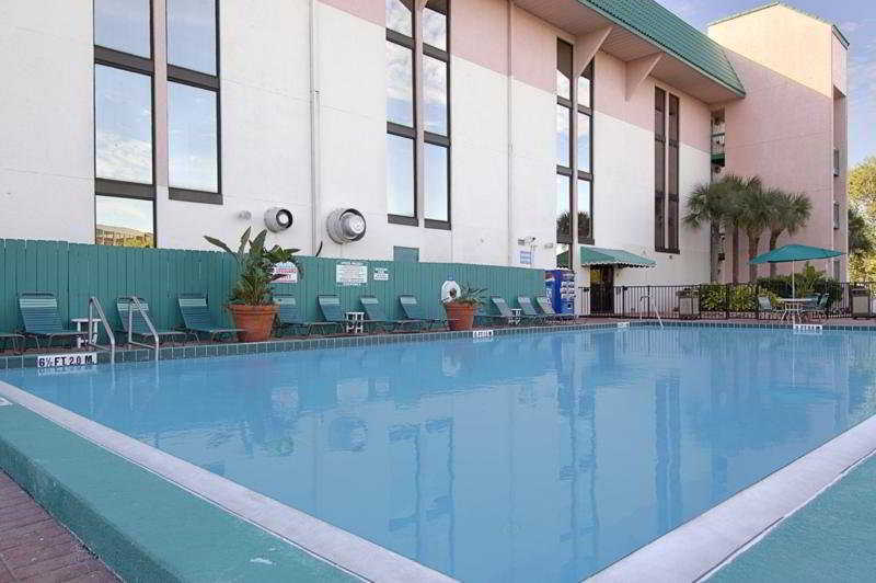 منتجع Magnuson Grand Hotel Maingate West