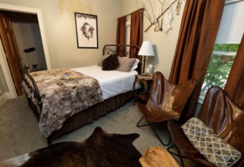 ベッドアンドブレックファースト Iron Amethyst Inn Boutique