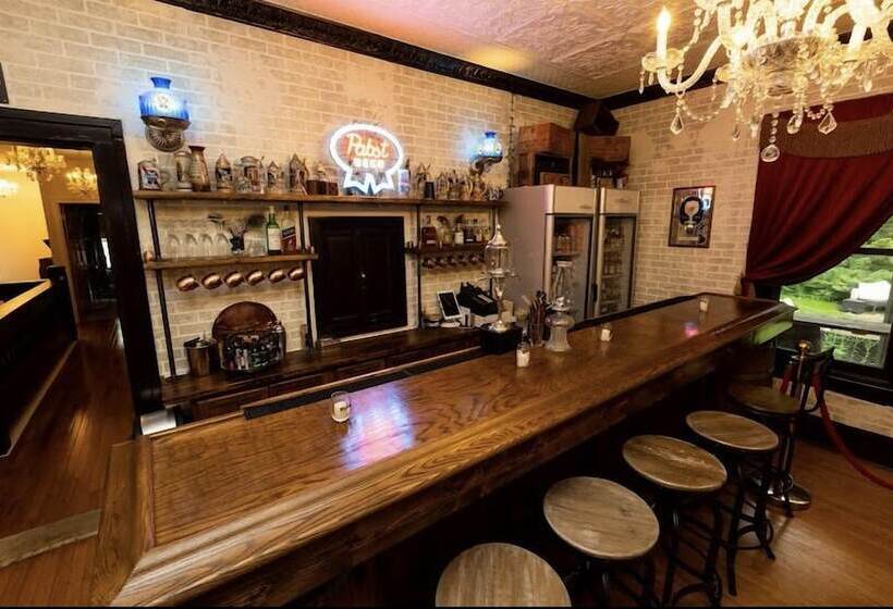 ベッドアンドブレックファースト Iron Amethyst Inn Boutique