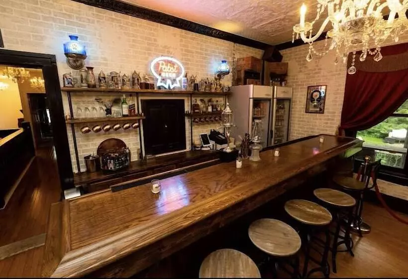 ベッドアンドブレックファースト Iron Amethyst Inn   Boutique