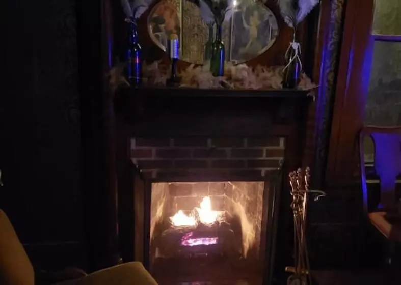 ベッドアンドブレックファースト Iron Amethyst Inn   Boutique