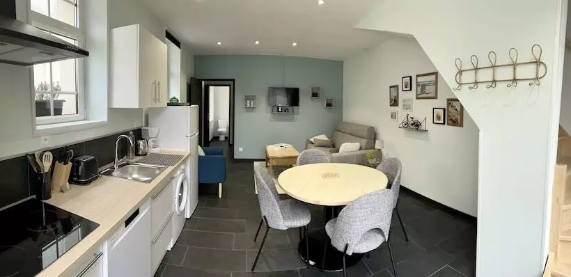 ベッドアンドブレックファースト La Roseraie