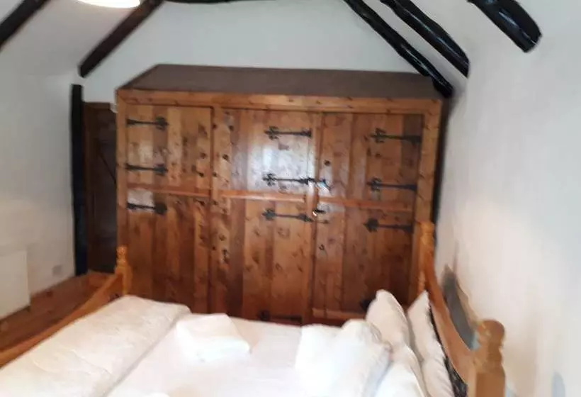 Clarisses Cottage