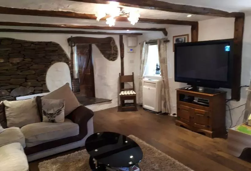 Clarisses Cottage
