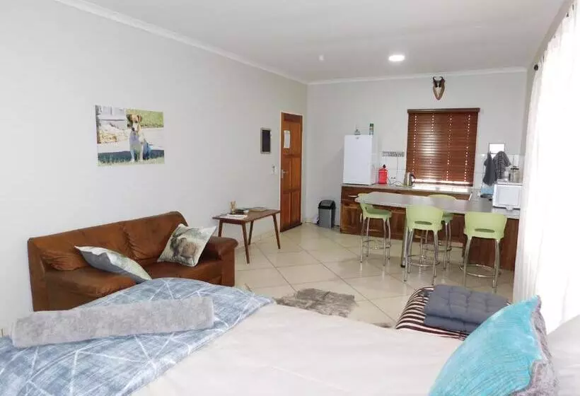 Hotel Meteorite Rest Camp