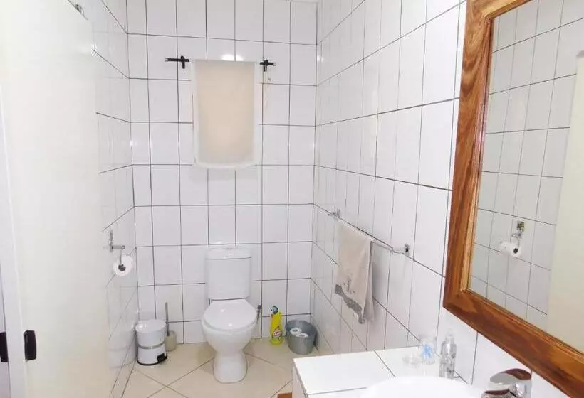 Hotel Meteorite Rest Camp