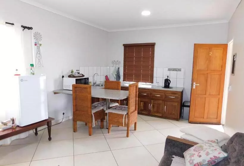 Hotel Meteorite Rest Camp