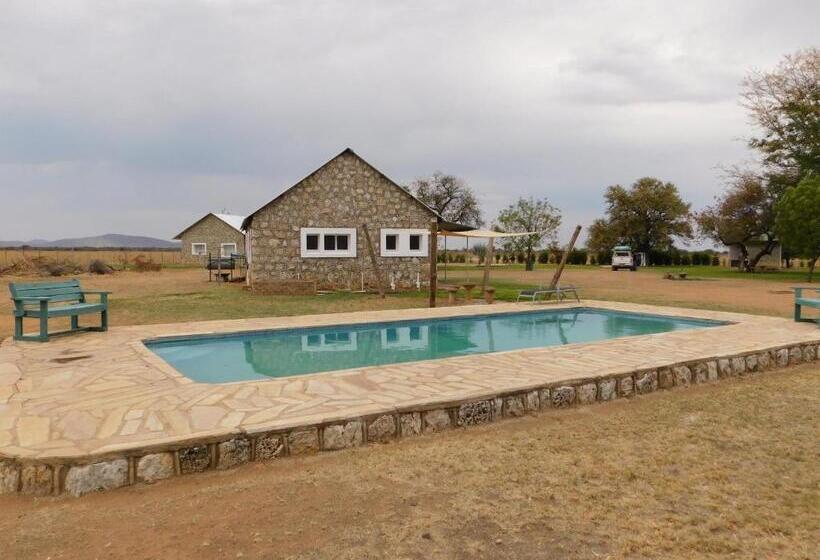 هتل Meteorite Rest Camp