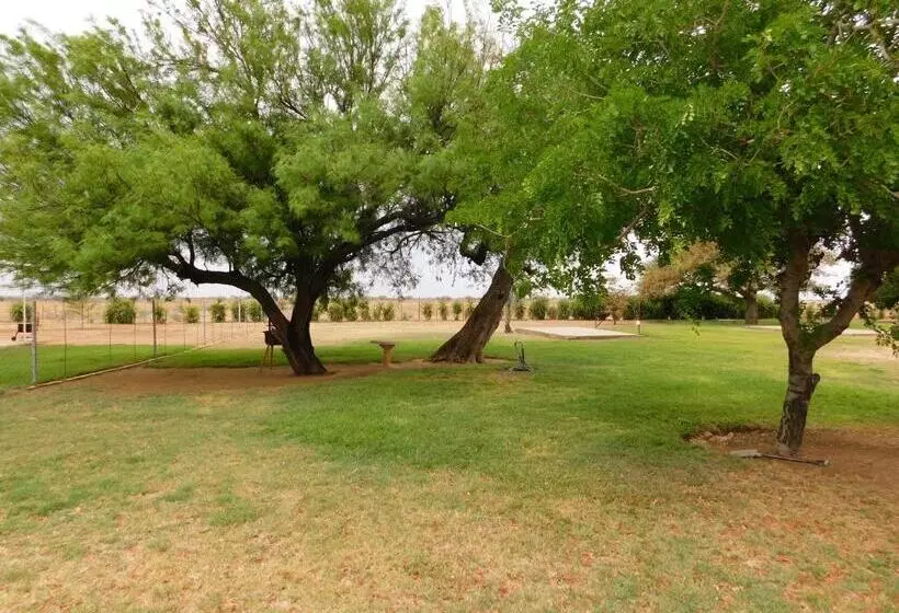 Hotel Meteorite Rest Camp