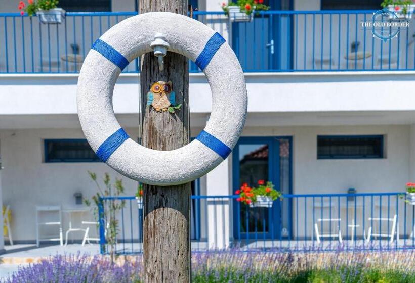 Отель The Old Border