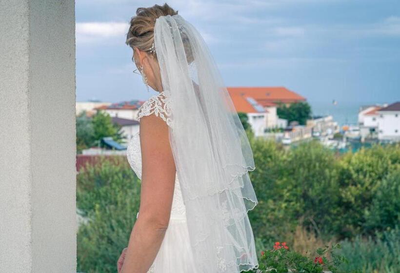 Отель The Old Border